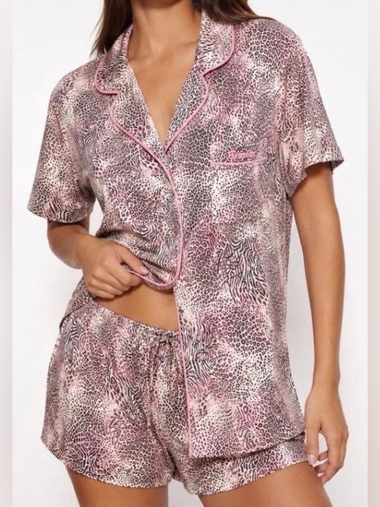 SKIMS Other - Skims Sleep Short Sleeve Button Up Top & Shorts Pink Animal Print Pajama Set S